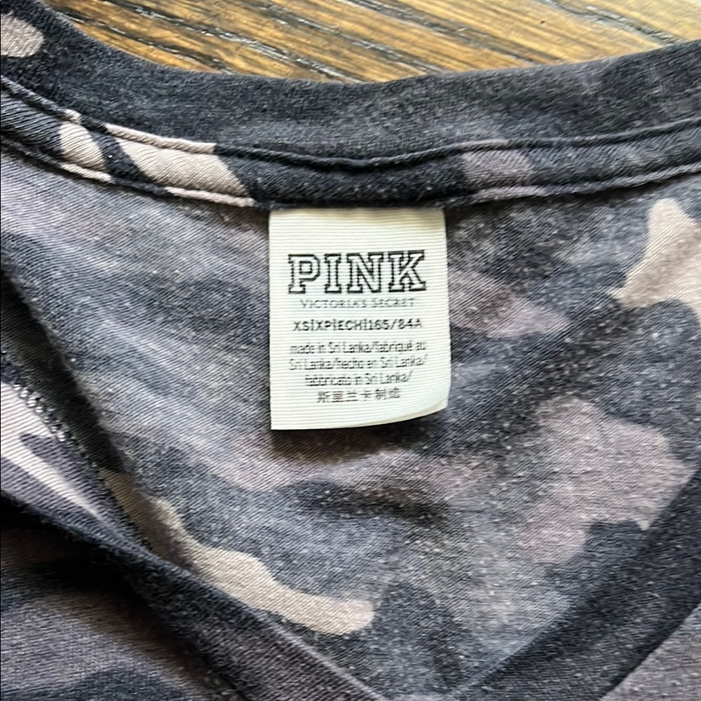 PINK Victoria's Secret camp V neck tee—size xs - Picture 2 of 3
